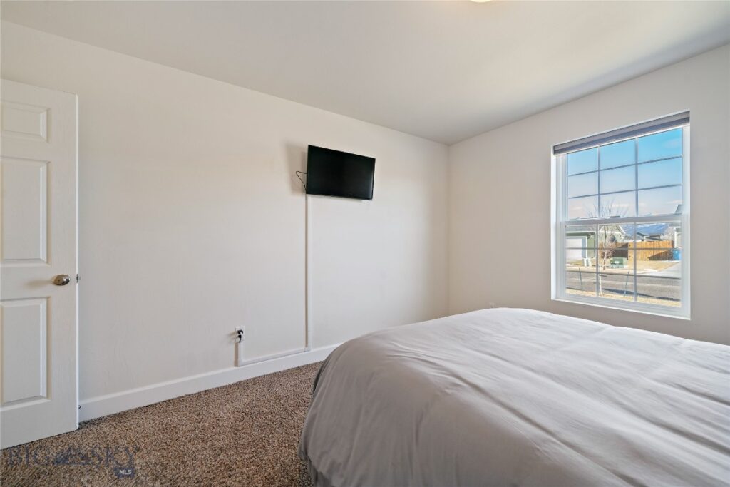 1103 Falcon Ridge Boulevard, Belgrade MT 59714