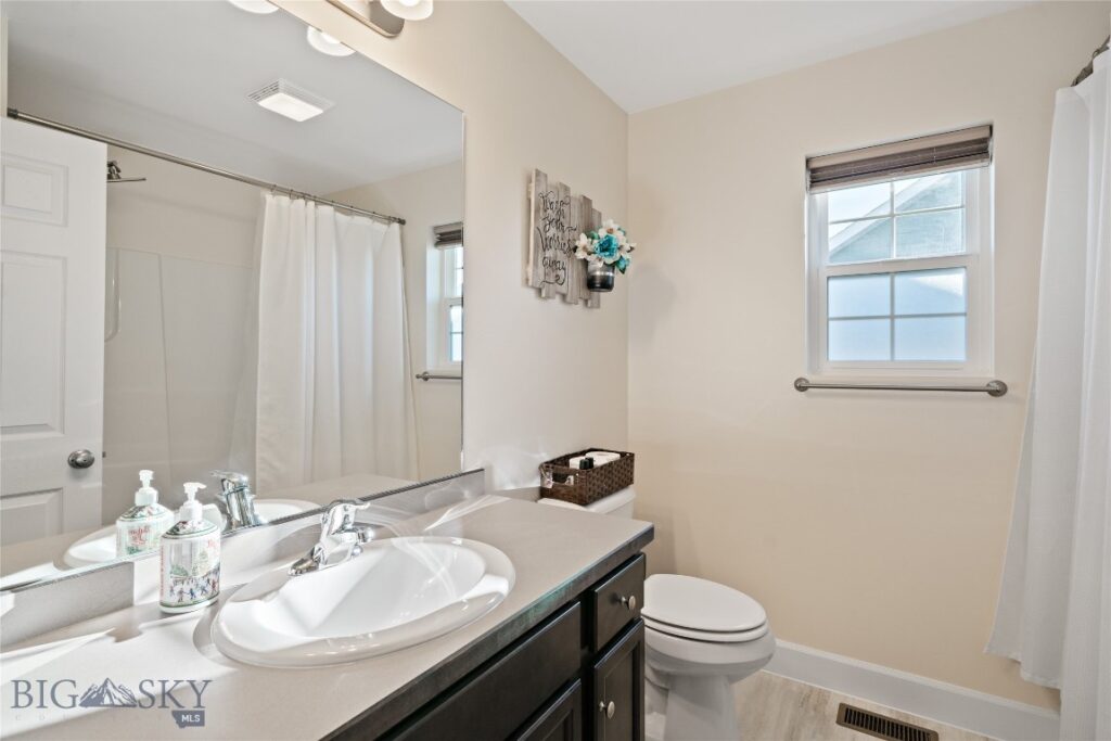 1103 Falcon Ridge Boulevard, Belgrade MT 59714