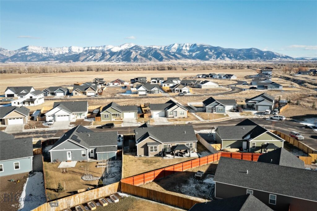 1103 Falcon Ridge Boulevard, Belgrade MT 59714