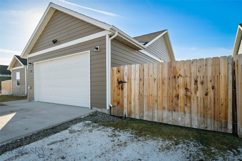 1103 Falcon Ridge Boulevard, Belgrade MT 59714
