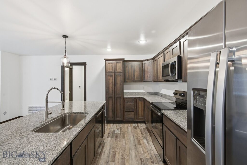 605 & 607 Black Diamond, Belgrade MT 59714