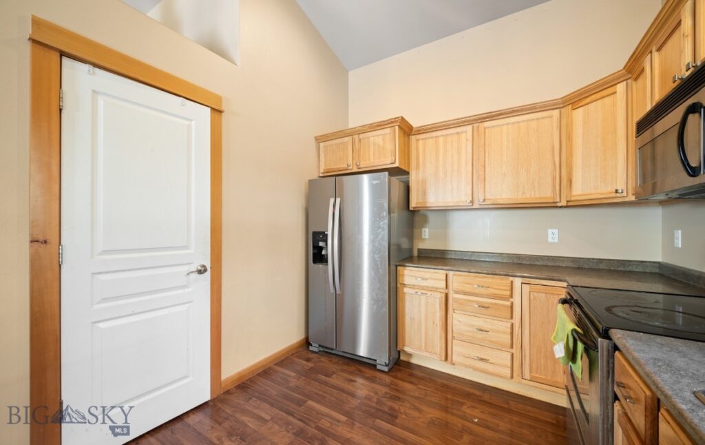 16 Wally D Lane, Belgrade MT 59714