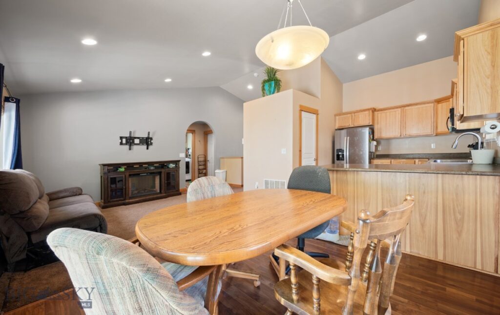 16 Wally D Lane, Belgrade MT 59714