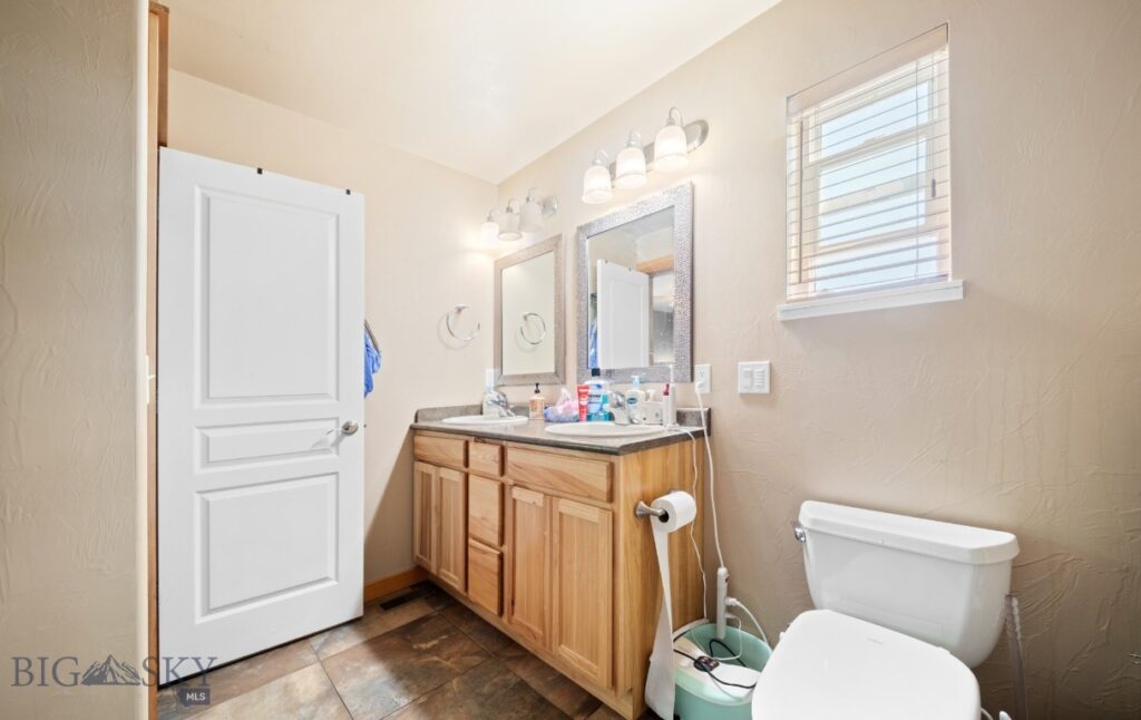 16 Wally D Lane, Belgrade MT 59714