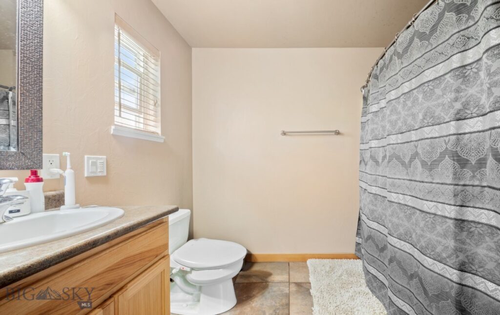 16 Wally D Lane, Belgrade MT 59714