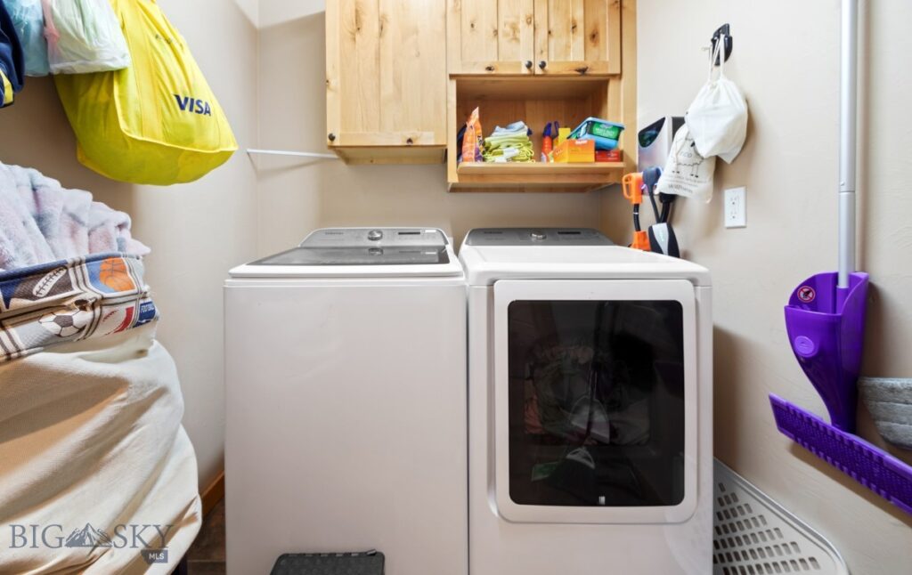 16 Wally D Lane, Belgrade MT 59714