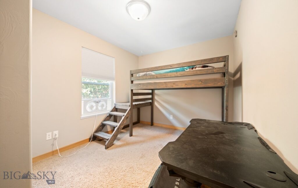 16 Wally D Lane, Belgrade MT 59714