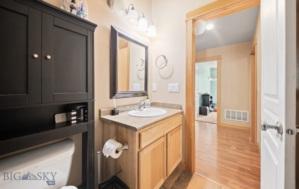 16 Wally D Lane, Belgrade MT 59714