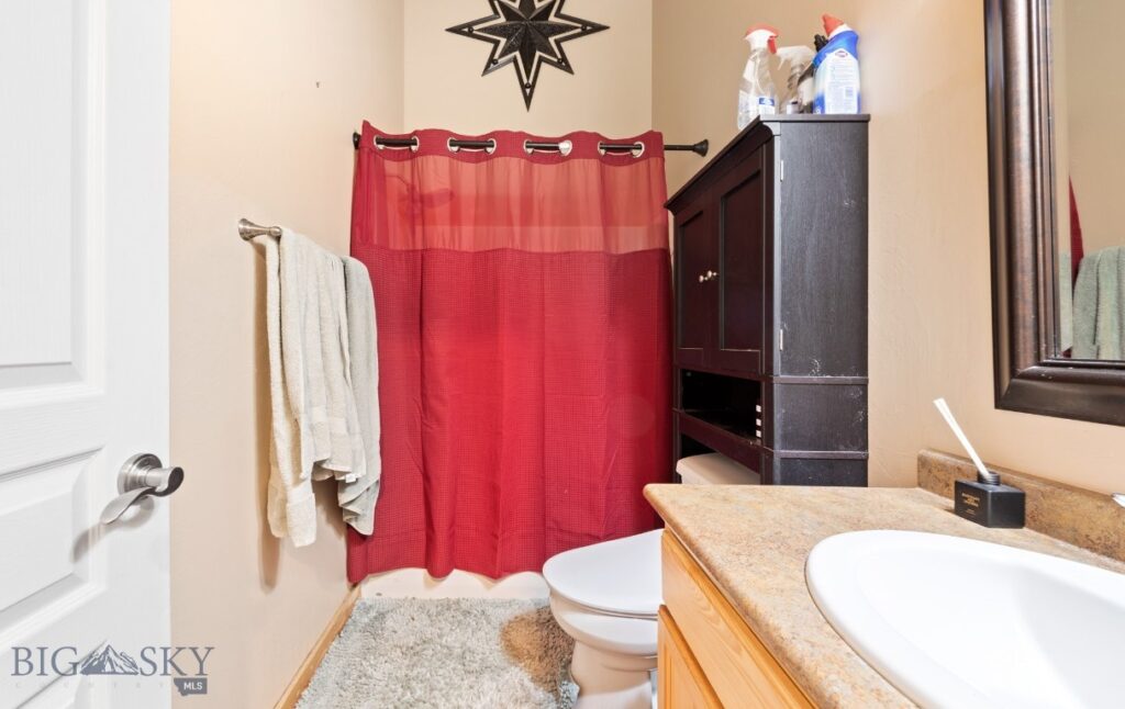 16 Wally D Lane, Belgrade MT 59714