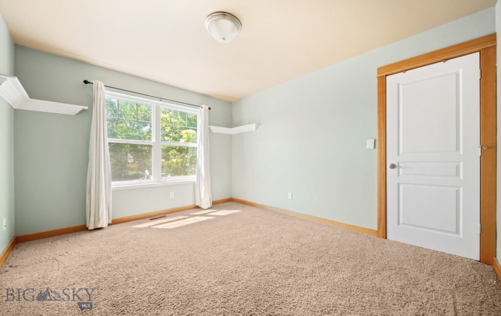 16 Wally D Lane, Belgrade MT 59714