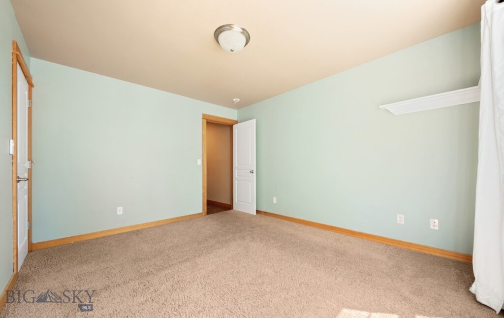 16 Wally D Lane, Belgrade MT 59714