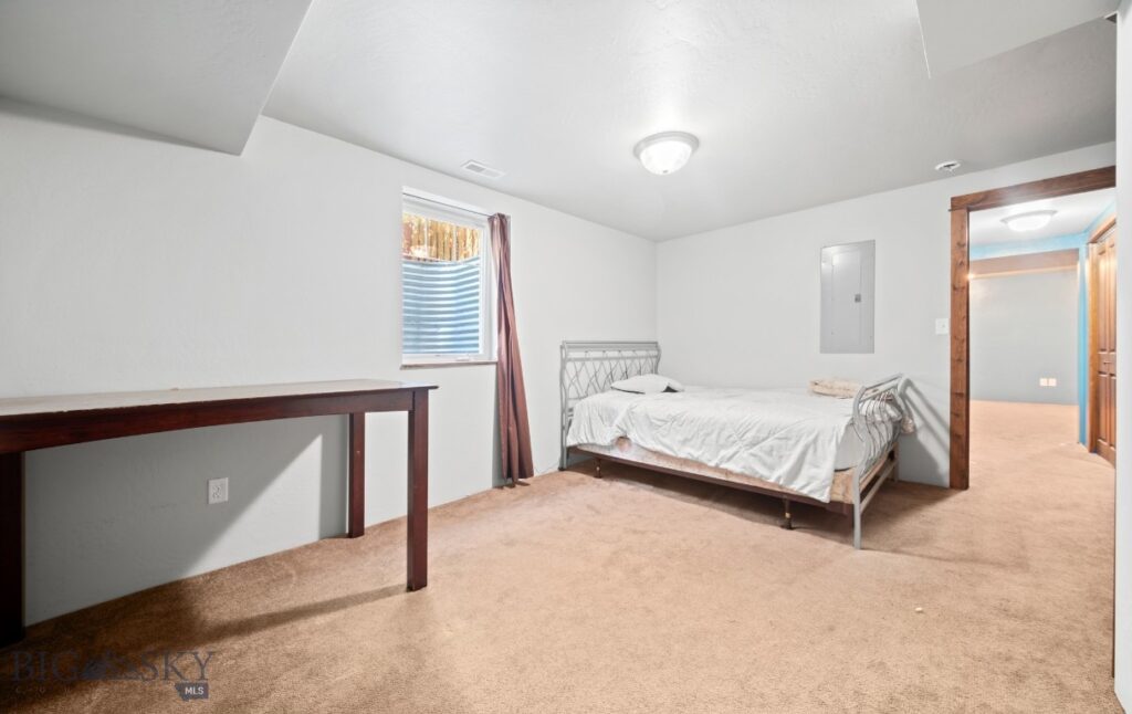 16 Wally D Lane, Belgrade MT 59714