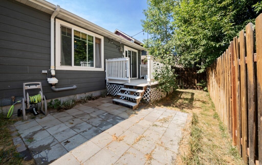 16 Wally D Lane, Belgrade MT 59714