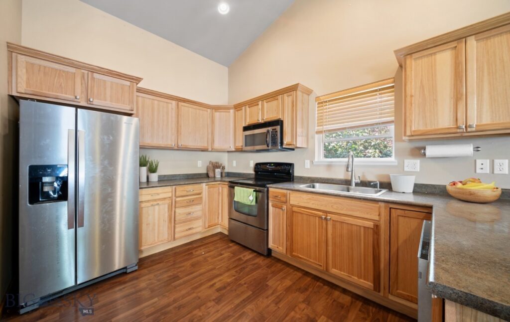 16 Wally D Lane, Belgrade MT 59714