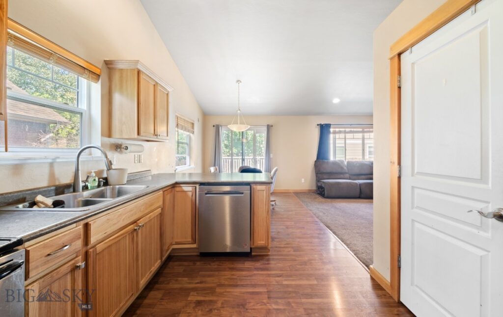 16 Wally D Lane, Belgrade MT 59714