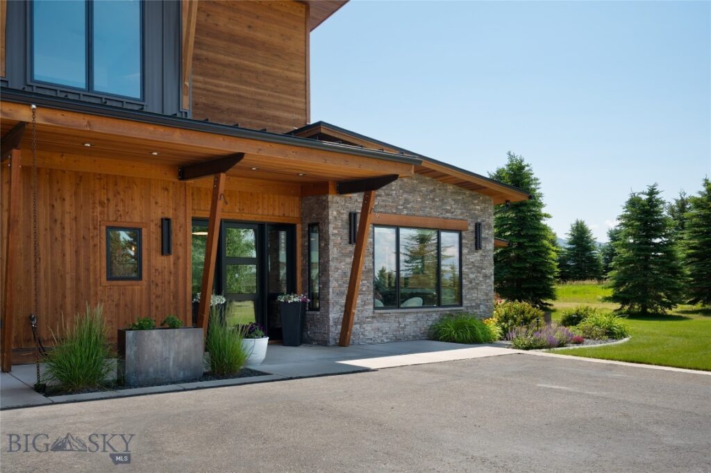 989 Bridger Lake Drive, Bozeman MT 59718