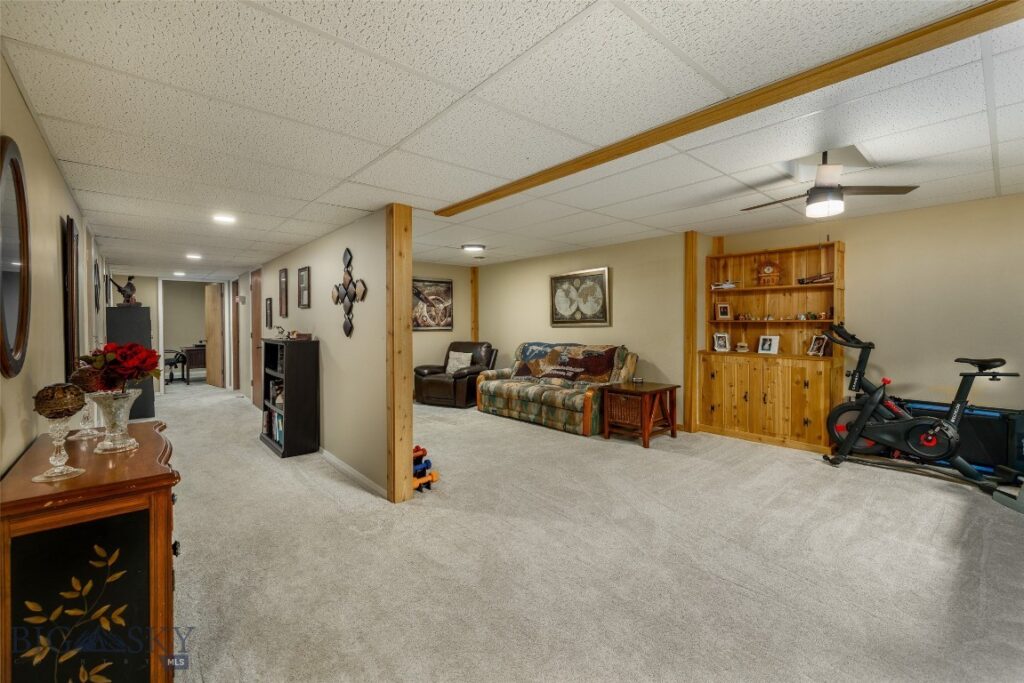 601 Golden West Drive, Belgrade MT 59714