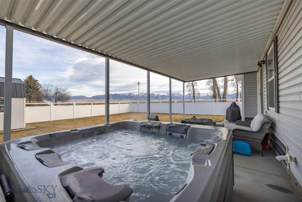 601 Golden West Drive, Belgrade MT 59714