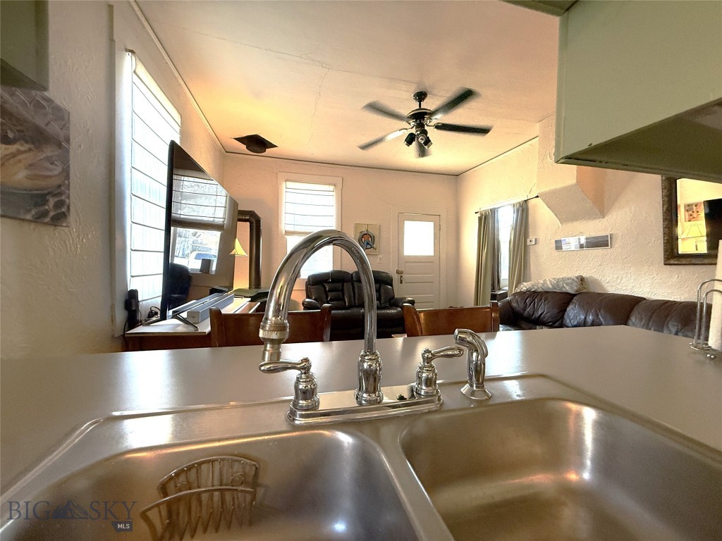 212 W Chinook Street, Livingston MT 59047