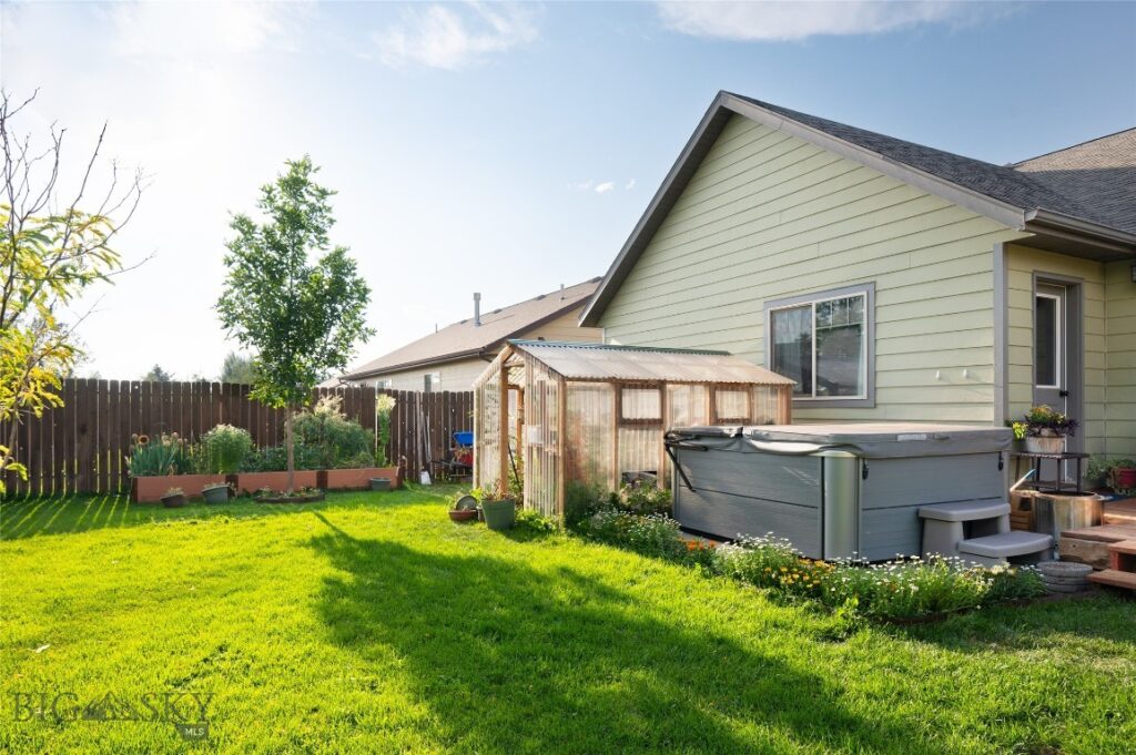 56 Thatch Wood Lane, Bozeman MT 59718