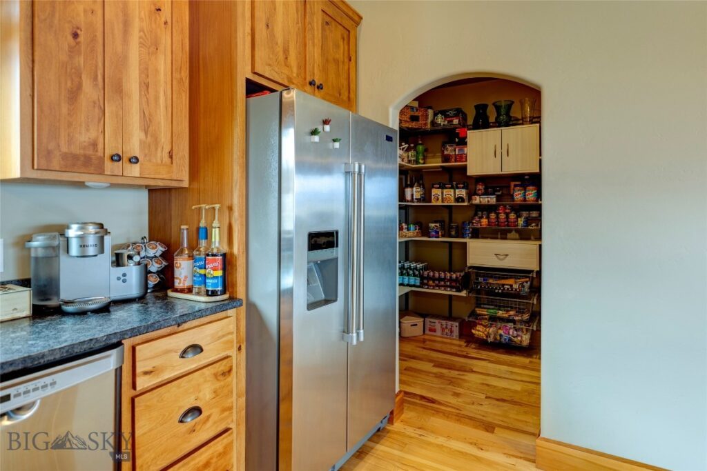 1006 Eagle Court, Livingston MT 59047