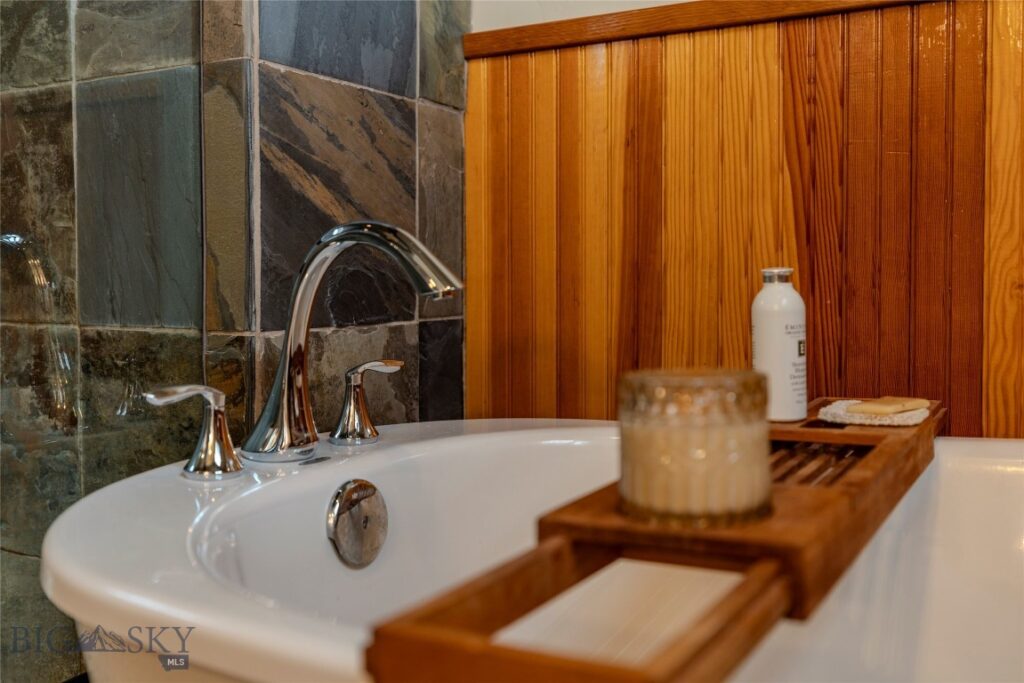 1006 Eagle Court, Livingston MT 59047