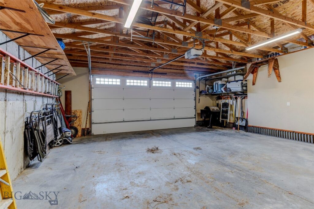 1006 Eagle Court, Livingston MT 59047