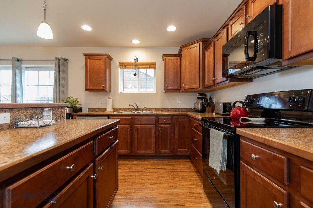 2329 Sturnella Lane, Belgrade MT 59714