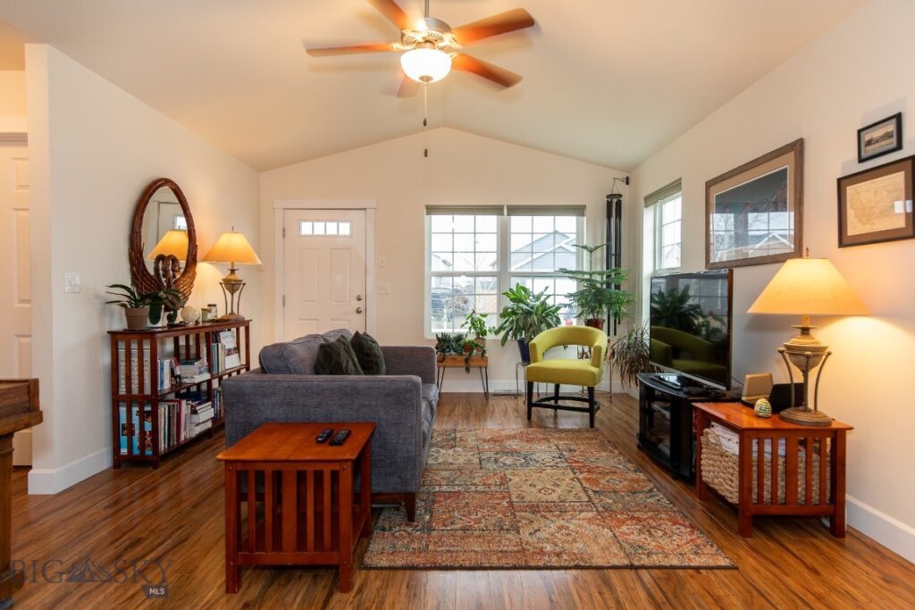 2329 Sturnella Lane, Belgrade MT 59714