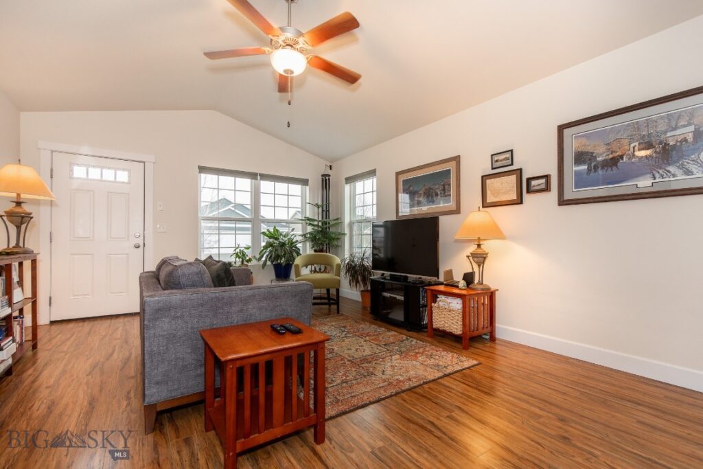 2329 Sturnella Lane, Belgrade MT 59714