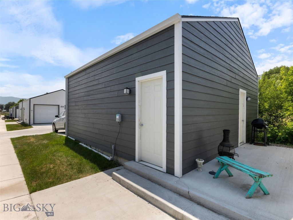 407 Brookline Street, Livingston MT 59047