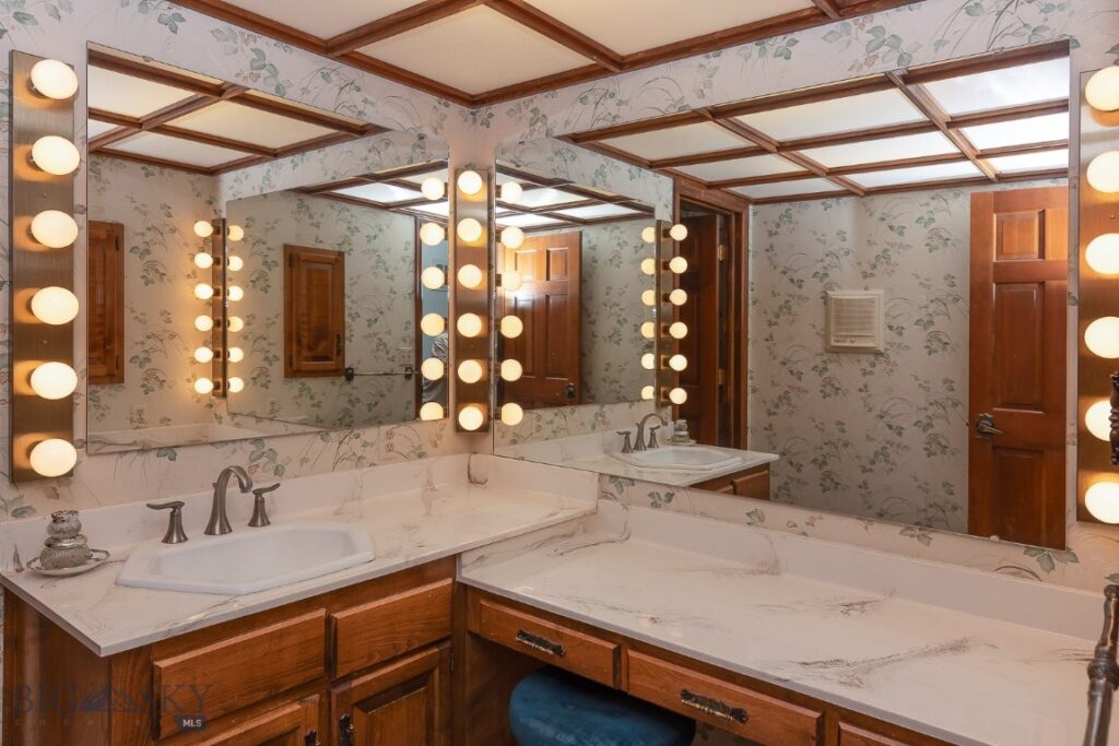 25 Riverside Drive, Bozeman MT 59715