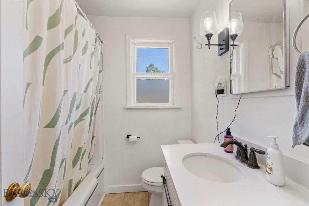 98 N Quaw Boulevard, Belgrade MT 59714