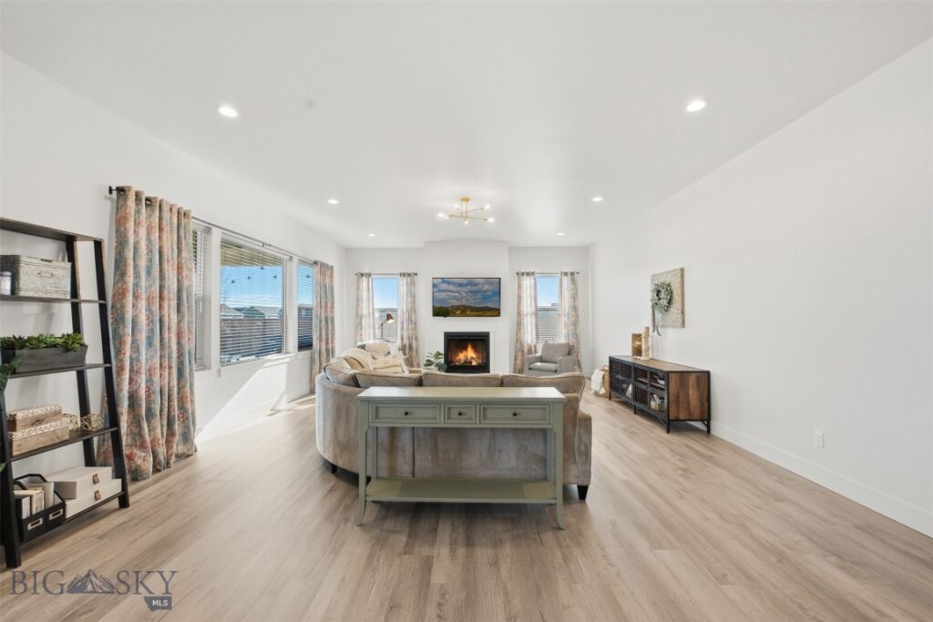 1718 Wyatt Earp Court, Belgrade MT 59714