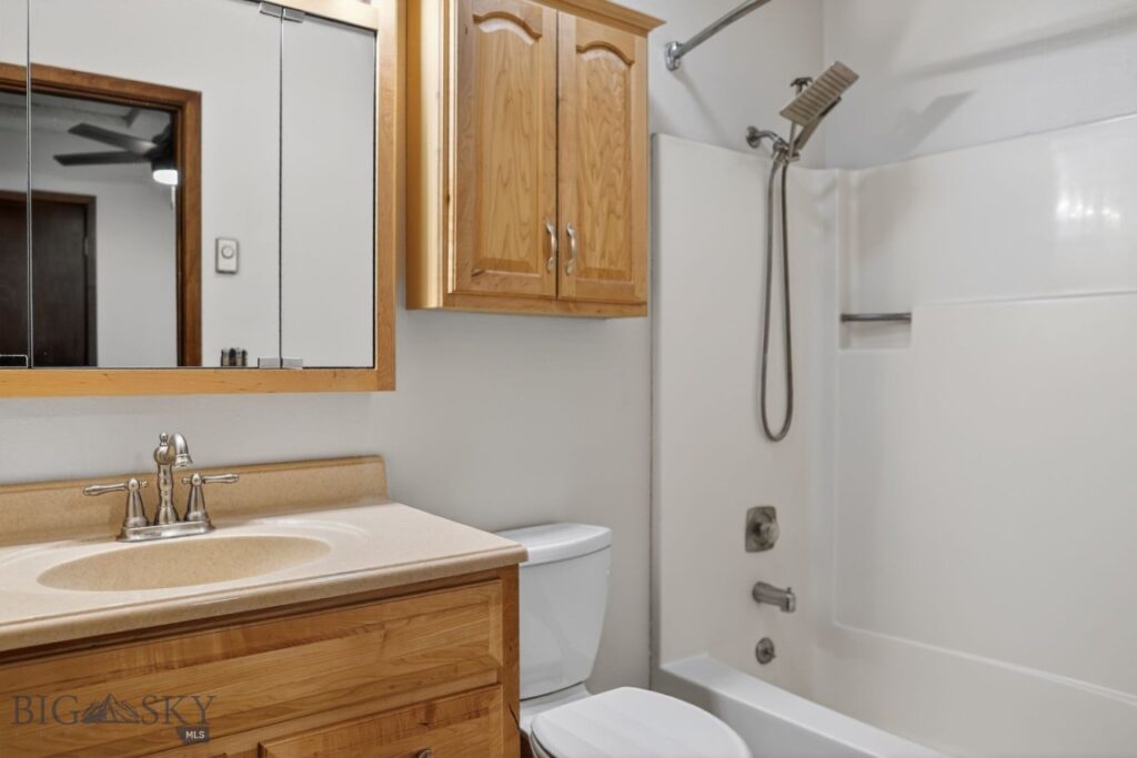 504 Secretariat Circle, Belgrade MT 59714