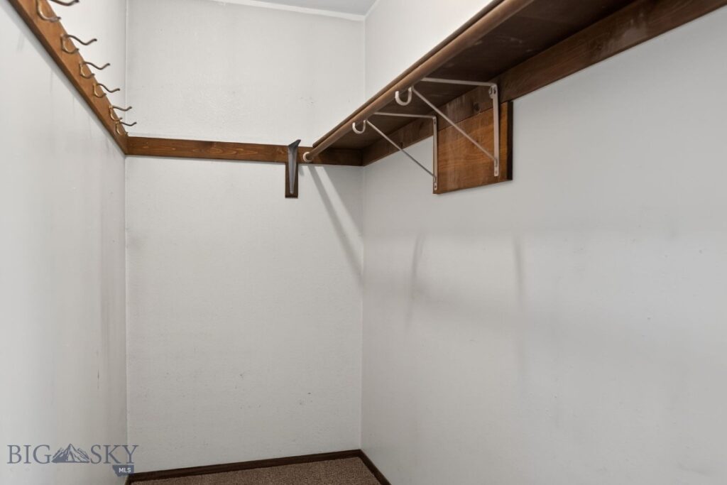 504 Secretariat Circle, Belgrade MT 59714