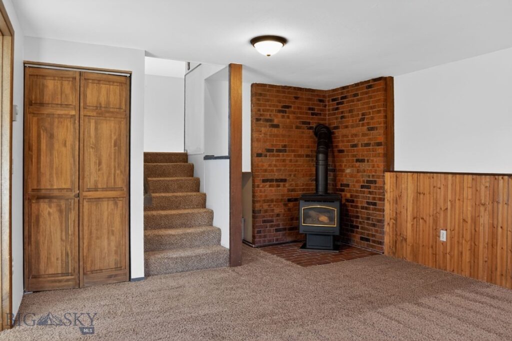 504 Secretariat Circle, Belgrade MT 59714