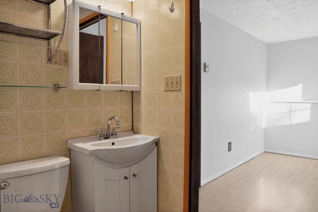 504 Secretariat Circle, Belgrade MT 59714