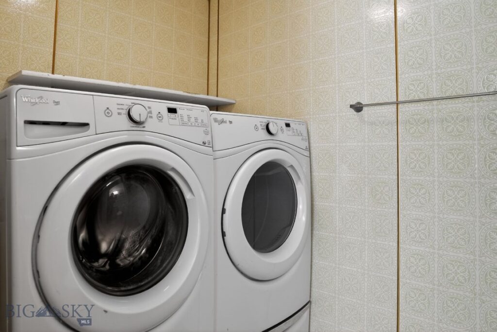 504 Secretariat Circle, Belgrade MT 59714