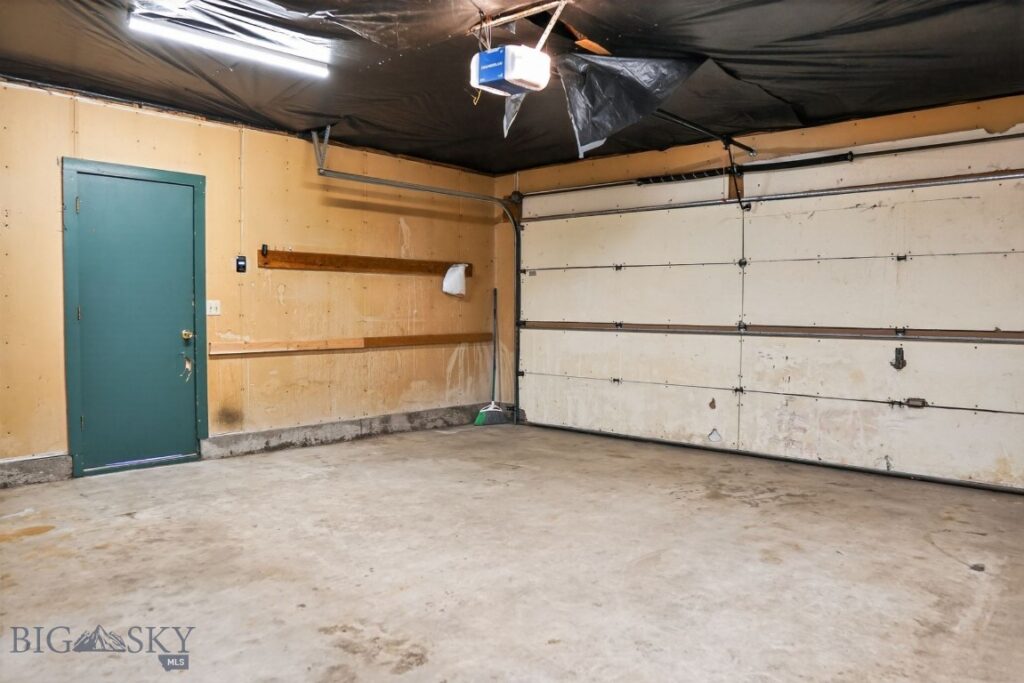 504 Secretariat Circle, Belgrade MT 59714