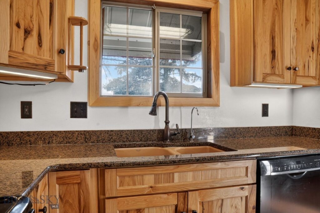 504 Secretariat Circle, Belgrade MT 59714