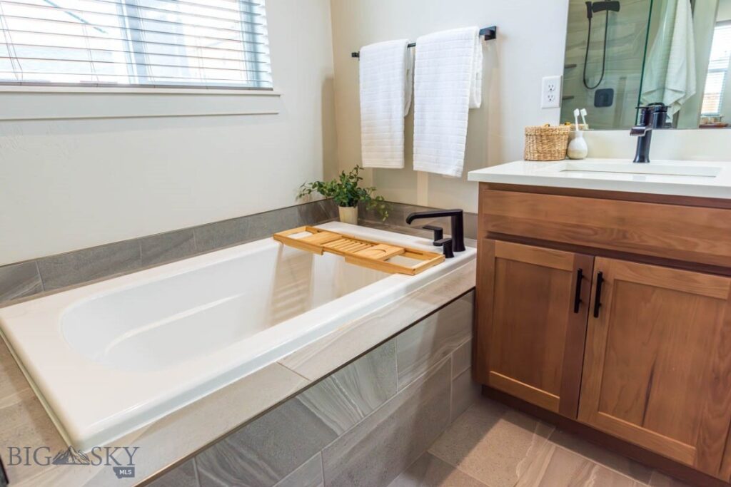 806 Halfpipe Street, Belgrade MT 59714