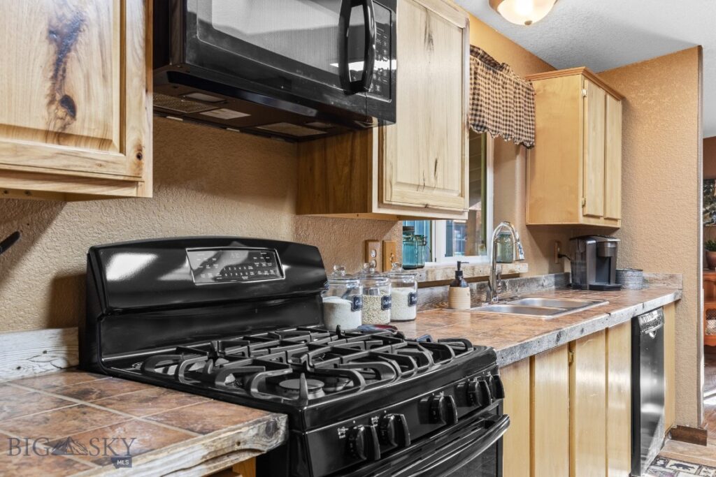 2621 Jackrabbit Lane, Bozeman MT 59718