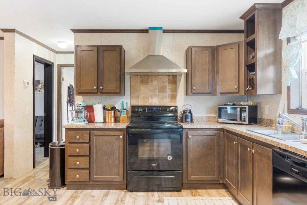 103 High Ground Ave, Livingston MT 59047