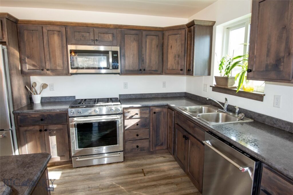 702 Yellowstone Avenue, Belgrade MT 59714