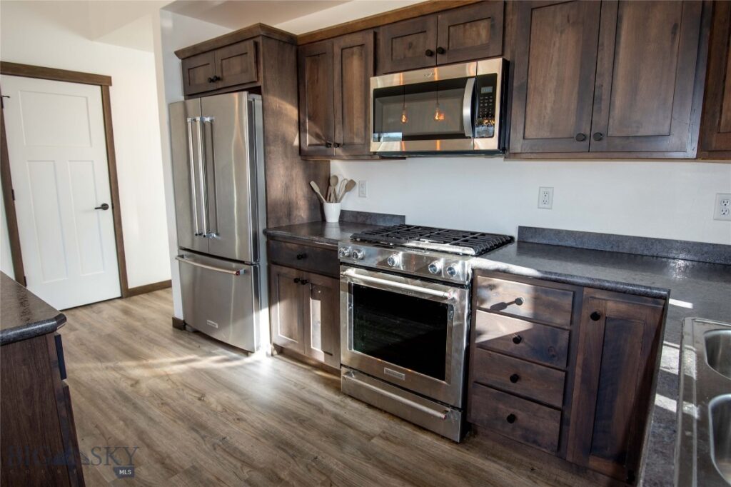 702 Yellowstone Avenue, Belgrade MT 59714