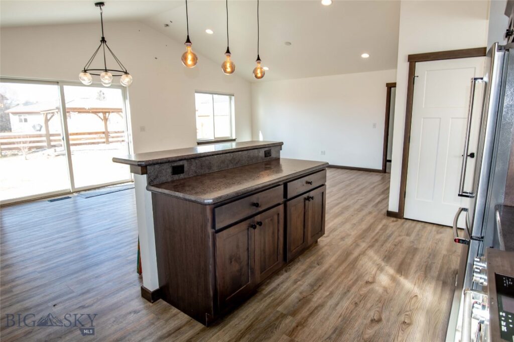 702 Yellowstone Avenue, Belgrade MT 59714