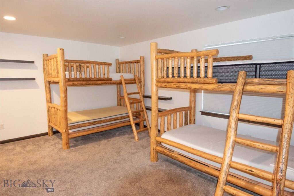 702 Yellowstone Avenue, Belgrade MT 59714