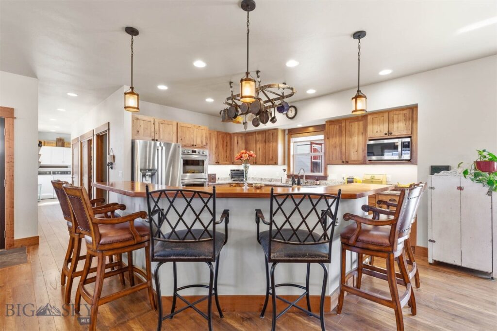 1707 Roundup Boulevard, Belgrade MT 59714