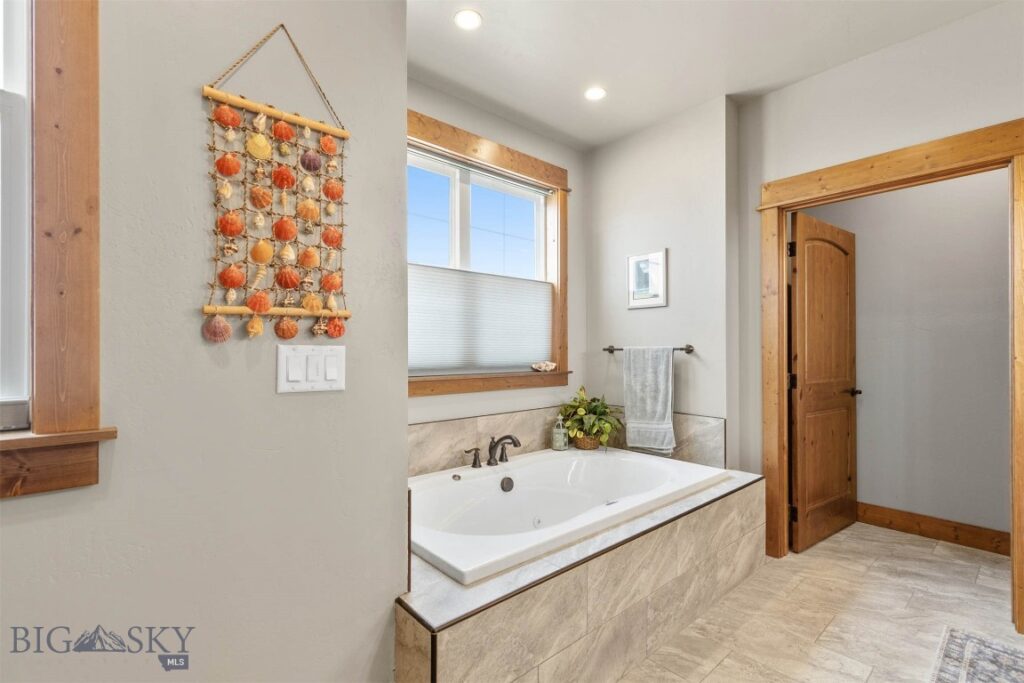 1707 Roundup Boulevard, Belgrade MT 59714